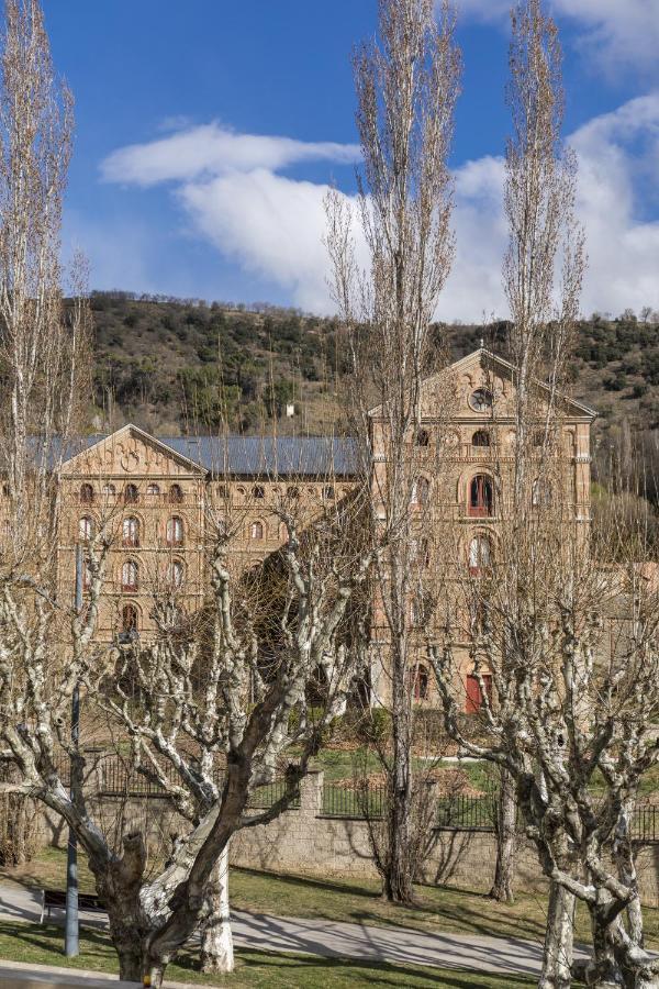 Parador De La Seu D'Urgell Exterior photo